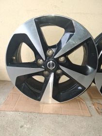 Felgi aluminiowe 16″ do Nissana – komplet