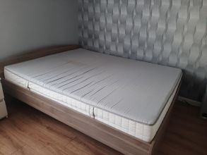 Sprzedam łóżko 160x200 z materacem