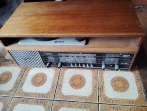Sprzedam stare radio gramofon