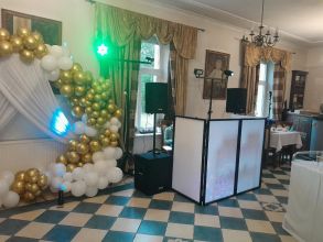 Dj, nagłośnienie i oświetlenie. Oprawa muzyczna imprez