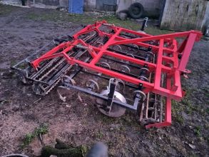 Agregat uprawowy z przednim wałem 2,8m
