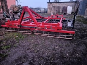 Agregat uprawowy z przednim wałem 2,8m