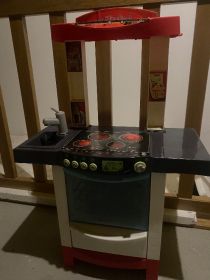 Kuchnia dla dzieci Mini Tefal – realistyczna, interaktywna