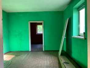 dom w środku lasu gm Izbica Kujawska