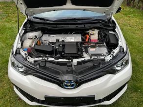 Do sprzedania Toyota Auris 1,8 benzyna hybryda