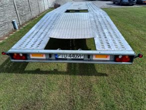 Sprzedam lawetę obrotnicę  firmy ,, WEEKEND '