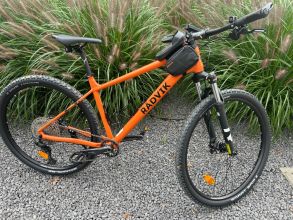 Sprzedam jeden praktycznie nowy rower górski oraz jeden...