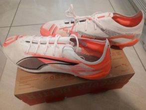 Oryginalne buty, korki