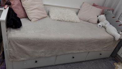 Sprzedam łóżko w bardzo dobrym stanie