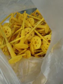 Sprzedam kołki do styropianu