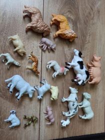 Zwierzątka różne ,dinozaury