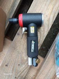 Nowa ręczna szlifierka