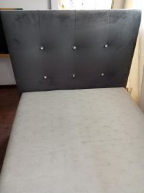 Łóżko jednoosobowe