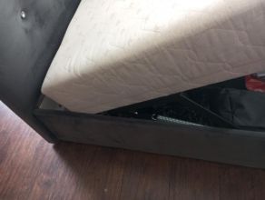 Łóżko jednoosobowe