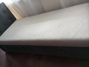 Łóżko jednoosobowe