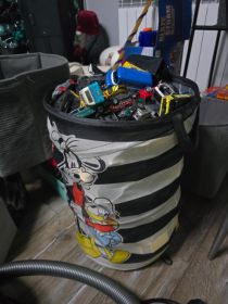 Sprzedam caly kosz autek