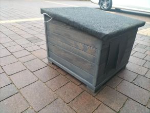 Sprzedam małą budę ocieplaną.