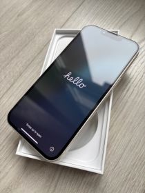Iphone 13 biały, 128gb, 85%, 4 etui, szkło