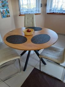 Sprzedam komplet trzech krzeseł kuchennych