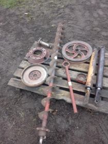 Sprzedam części do Bizona super z056