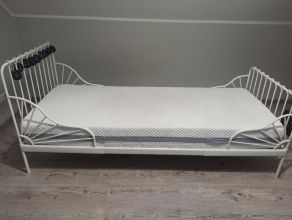 Łóżko dla dziewczynki