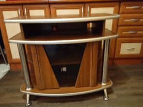 Sprzedam stolik pod telewizor stan...