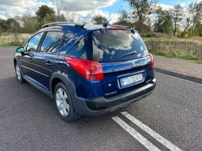Peugeot 207 SW Outdoor 1.6 HDI
