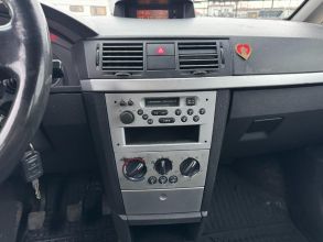 Opel Meriva 1.6 BENZYNA Klimatyzacja DOINWESTOWANA