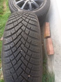 Komplet opon z felgami R15