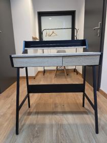 Biurko / Sekretarczyk z nadstawką i szufladami