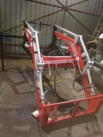 Ładowacz tur 5 z widłami