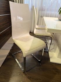 Stół z 6 krzesłami