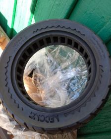 Dwie opony do wozka taczki