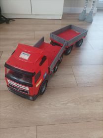 Ciężarówka z przyczepą