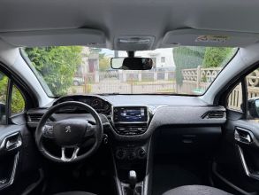 Peugeot 208 1.2 benzyna 2016 rok