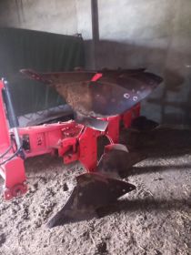 Sprzedam pług obrotowy 3+1