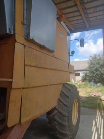 Sprzedam kombajn Bizon super z056