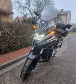 Honda NC750XA, ABS, Kontrola trakcji, Automat