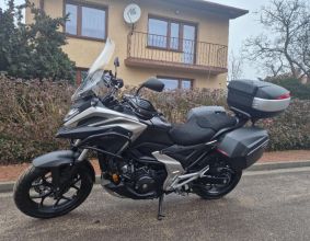 Honda NC750XA, ABS, Kontrola trakcji, Automat