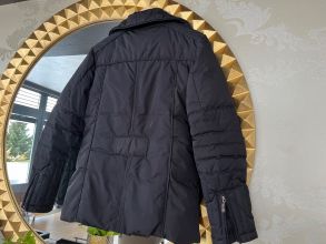 Czarna puchowa kurtka Moncler S/M