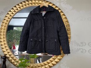 Czarna puchowa kurtka Moncler S/M