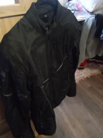 Sprzedam kurtkę motocyklowom stan...
