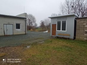 nieruchomość z przeznaczeniem na działalność...