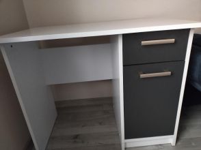 Sprzedam biurko dziecięce