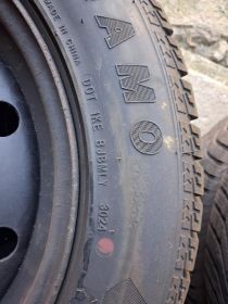 Sprzedam opony zimowe na felgach