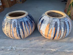 Dwie duże donice tarasowe