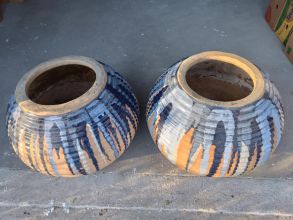 Dwie duże donice tarasowe