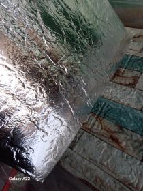 Plytki samoprzylepne