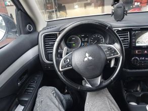 Mitsubishi outlander plug-in hybrid