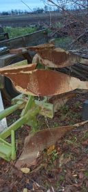 Pług obrotowy dwuskibowy